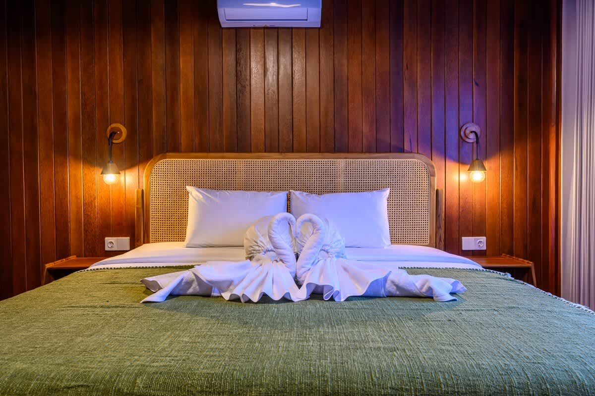 Bedroom 1 — Eco Teak