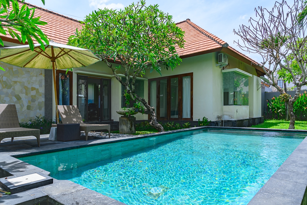 Lucky Lily Villa