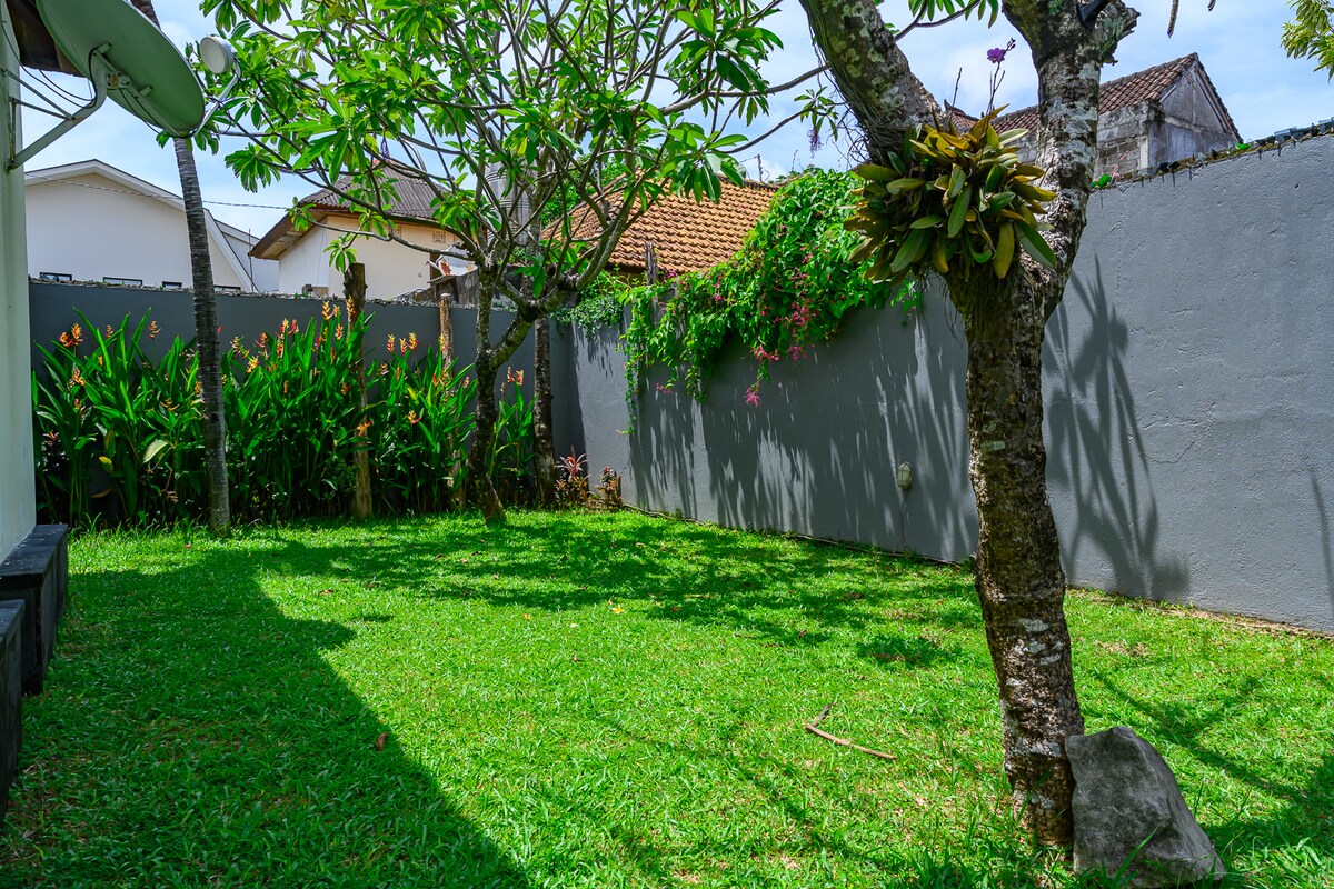 Lucky Lily Villa