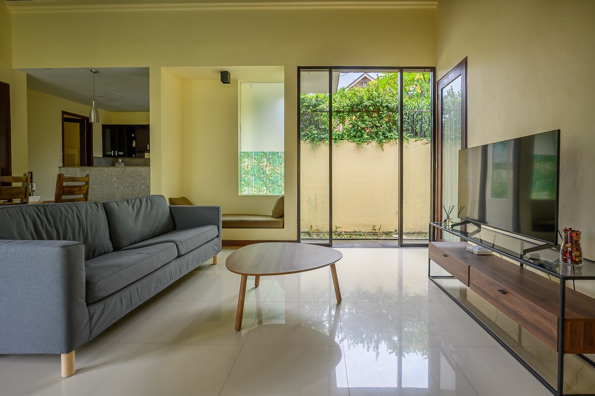 Lucky Lily Villa