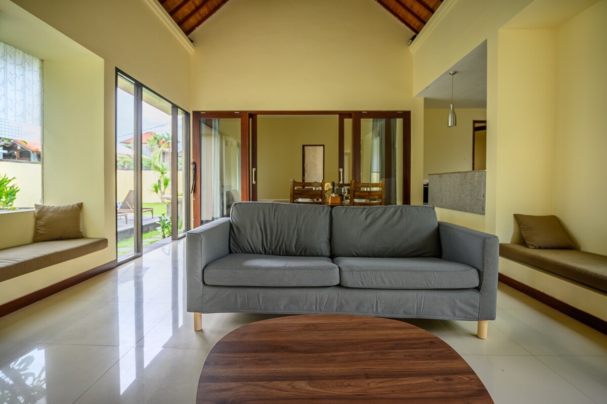 Lucky Lily Villa