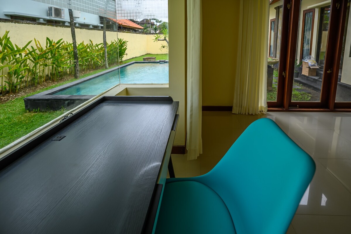 Lucky Lily Villa
