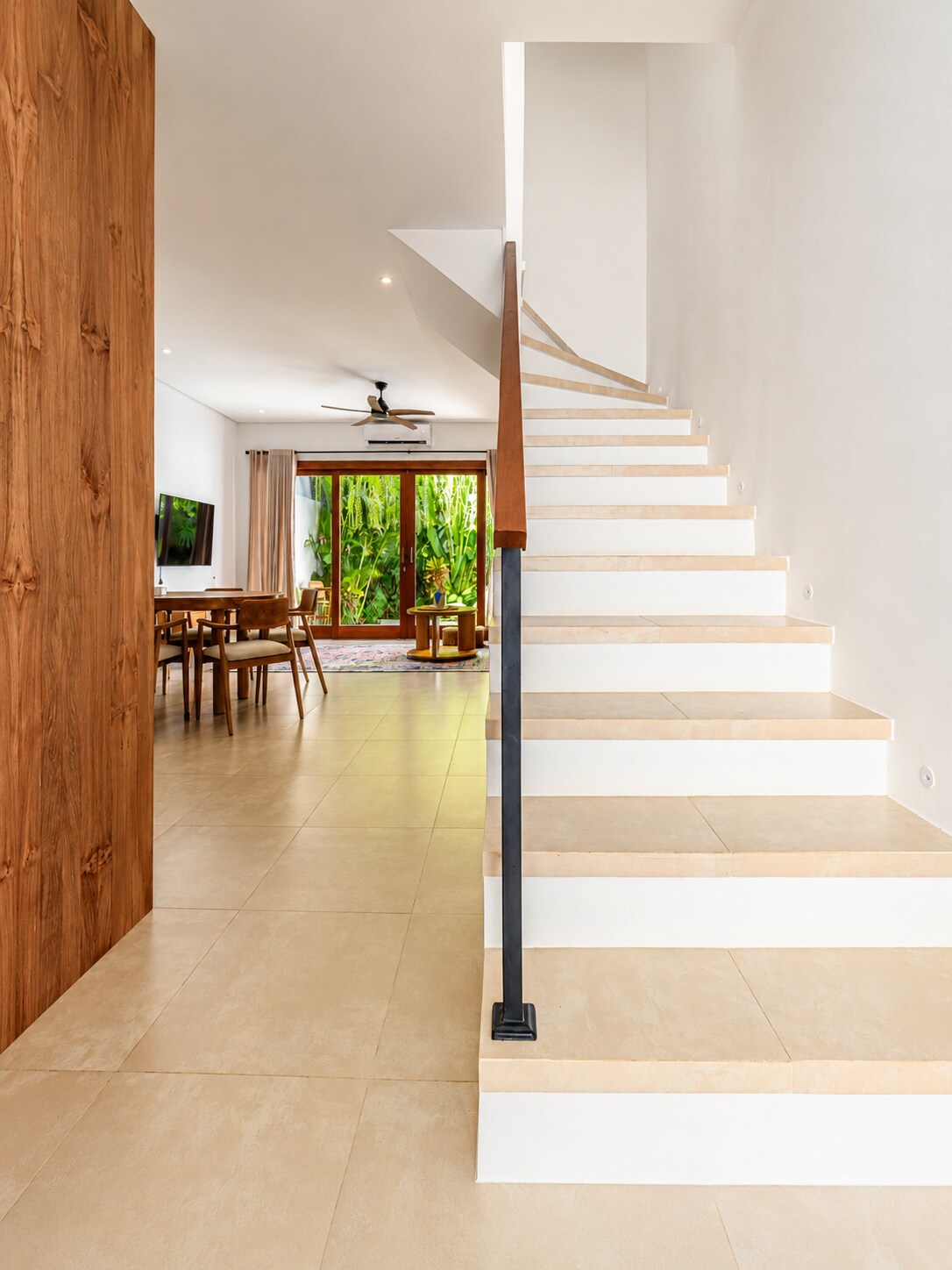 Modern 2BR Pool Townhouse in Sanur — Living room photo 5