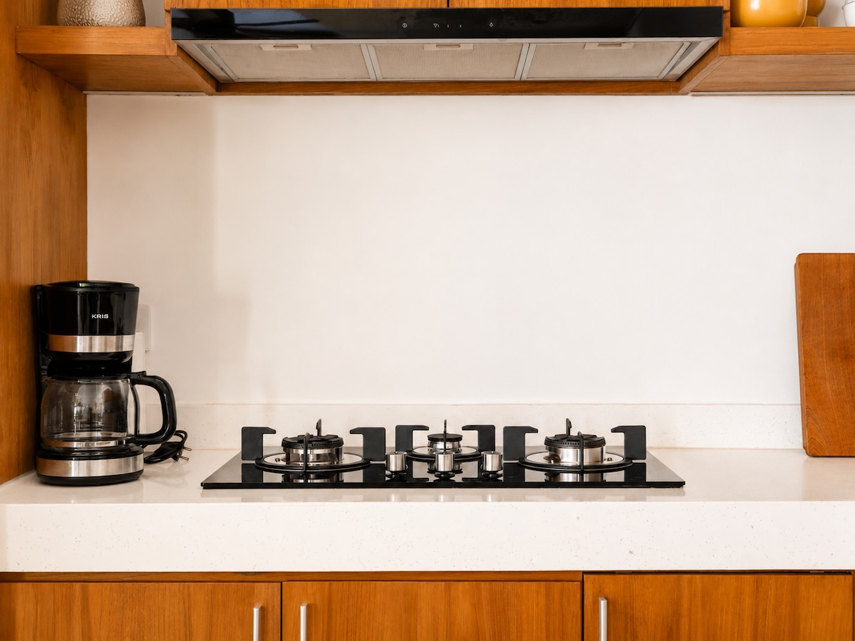 Modern 2BR Pool Townhouse in Sanur — Full kitchen photo 3