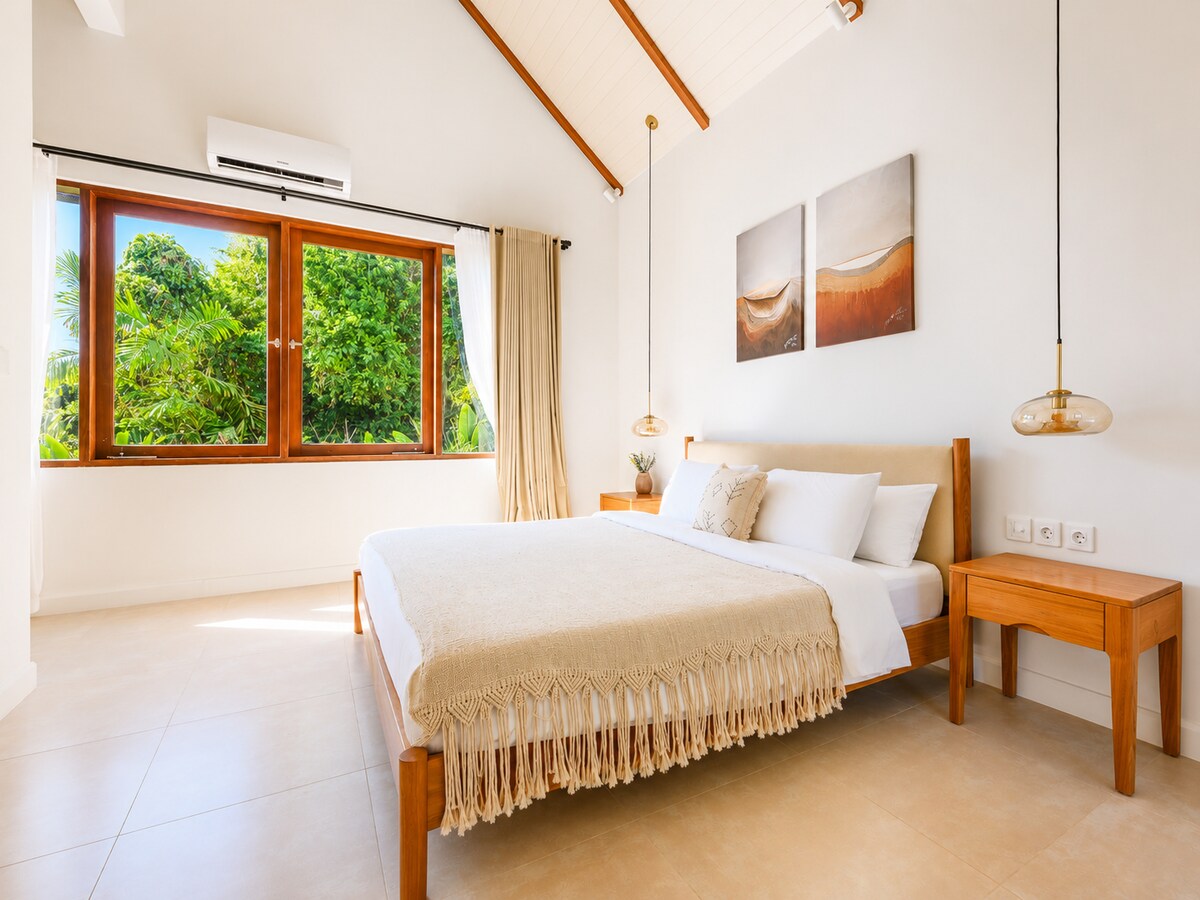 Modern 2BR Pool Townhouse in Sanur — photo 4