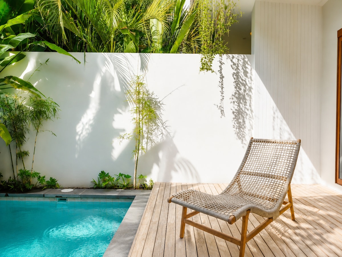 Modern 2BR Pool Townhouse in Sanur — Pool photo 3