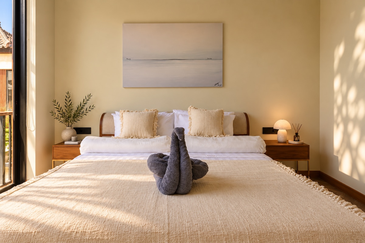 Sun-Lit 3BR Pool Villa in Sanur