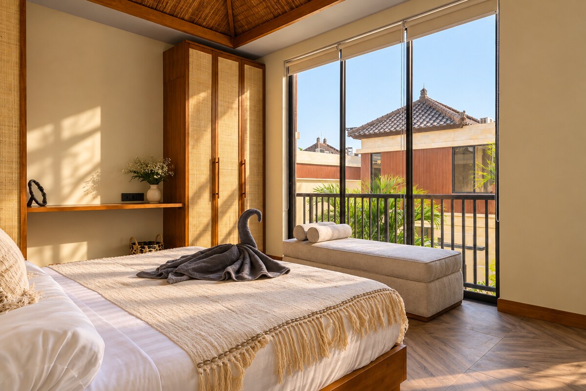 Sun-Lit 3BR Pool Villa in Sanur