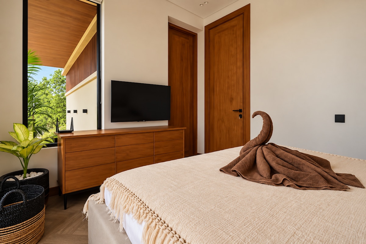2BR Villa with Courtyard Garden in Sanur