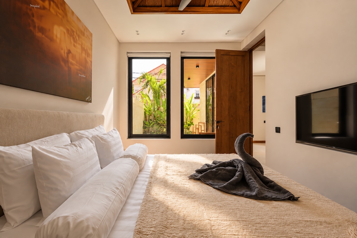 Elegant 3BR Pool Villa with Garden in Sanur